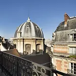 Lumen Louvre Paris