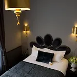 Hotel Lumen Louvre Paris