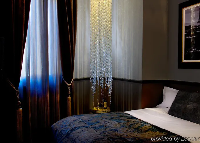 ホテル ルーメン ルーヴル パリ