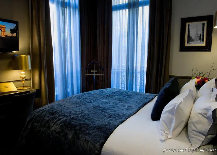 ルーメン ルーヴル ホテル 4*