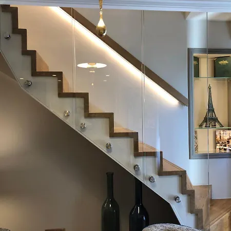 Hotel Lumen Louvre Paris