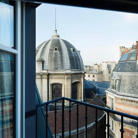 Hotel Lumen Louvre Paris