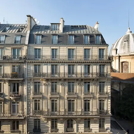 Lumen Louvre Hotel 4*
