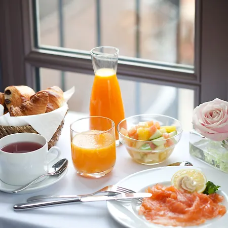 Lumen Louvre Paříž