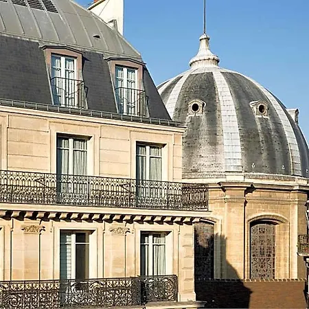 Hotel Lumen Louvre Parijs