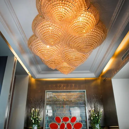 Lumen Louvre Hotel