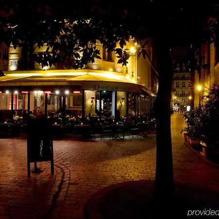 Lumen Louvre Hotel
