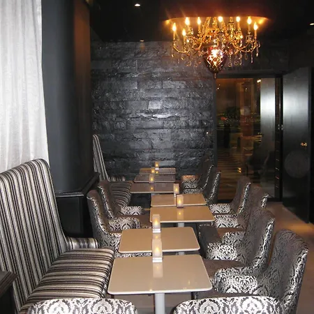 Hotel Lumen Louvre 4*