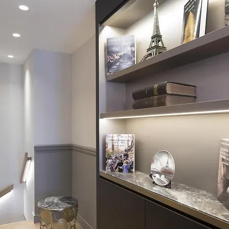 Lumen Louvre Hotel 4*