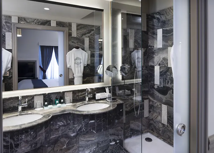 لومن لوفر 4*