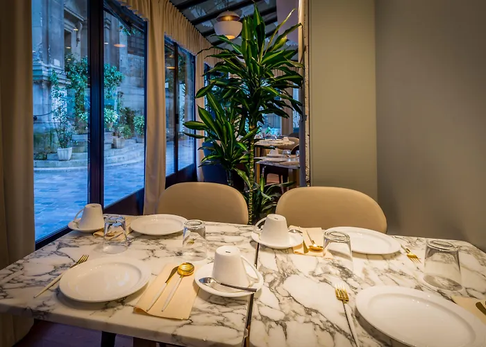 فندق لومن لوفر 4*