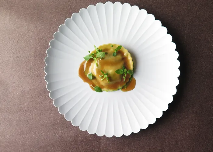 لومن لوفر فندق