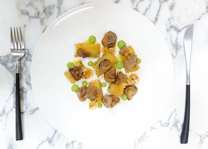 لومن لوفر فندق باريس