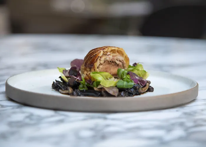 فندق لومن لوفر