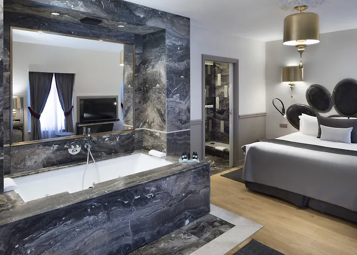 لومن لوفر 4* باريس