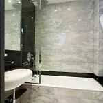 Lumen Louvre 4* París