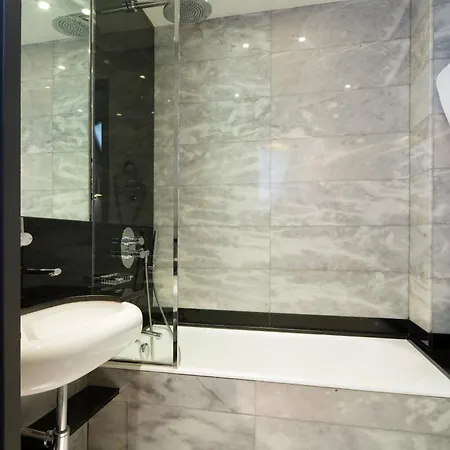 Lumen Louvre 4* Париж