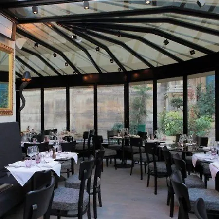 Отель Lumen Louvre