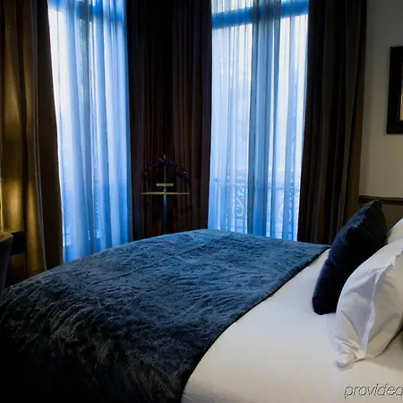 Lumen Louvre Отель 4*